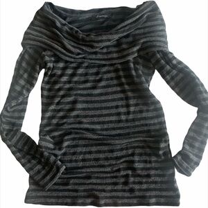 Forever 21 Medium stripe lightweight sweater